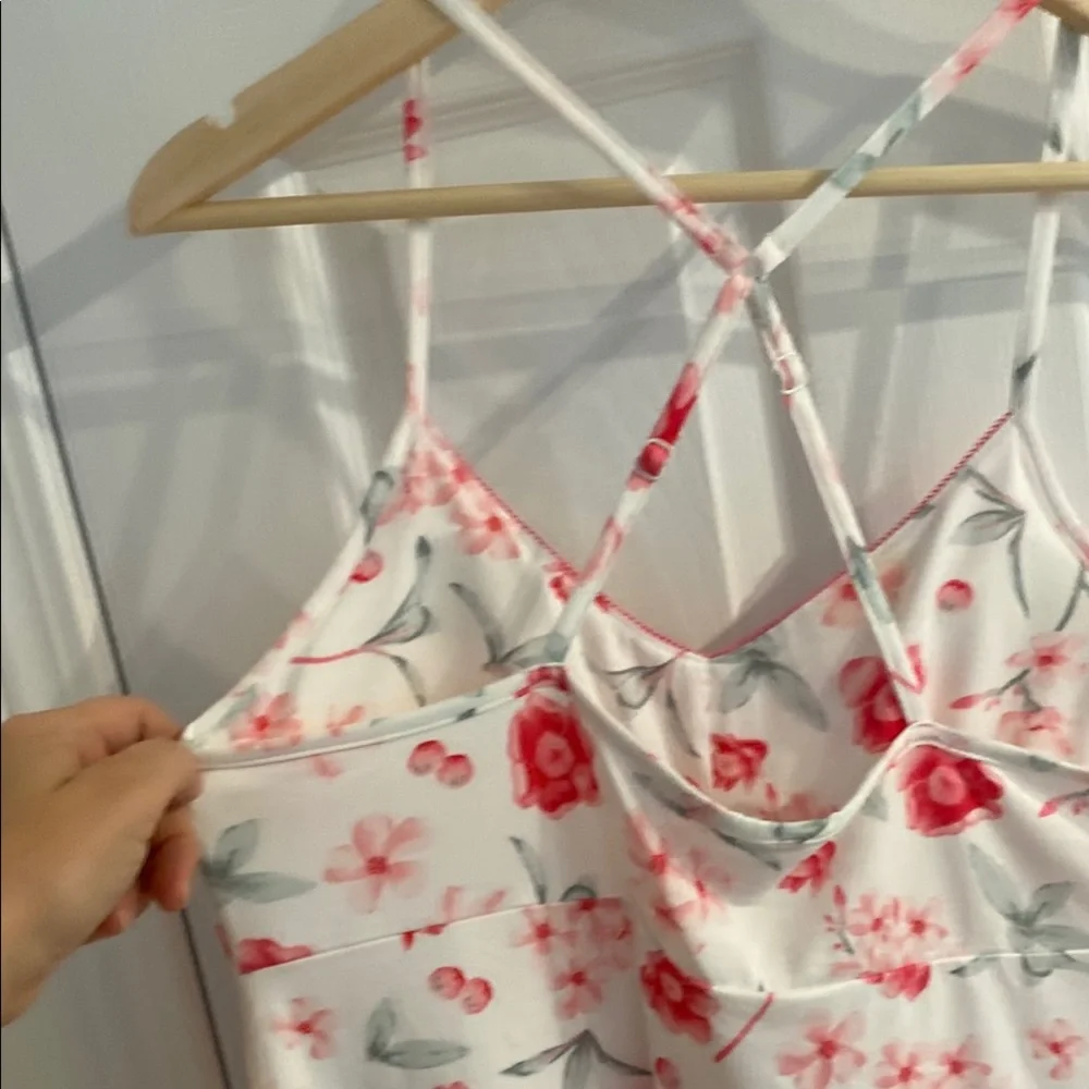 La Vie En Rose Floral Print Women's Nightgown - Picture 6 of 10